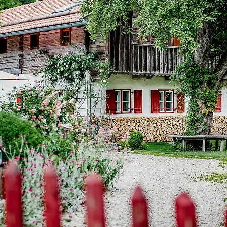 Romantic Garden Retreat In Nature * Falkenfels