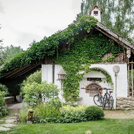 Romantic Garden Retreat In Nature 別荘