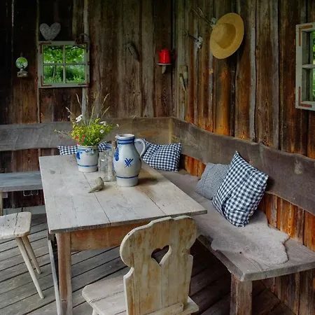 Romantic Garden Retreat In Nature Falkenfels