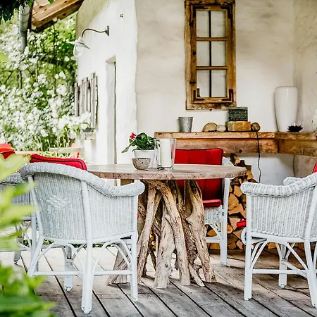 Romantic Garden Retreat In Nature * Falkenfels